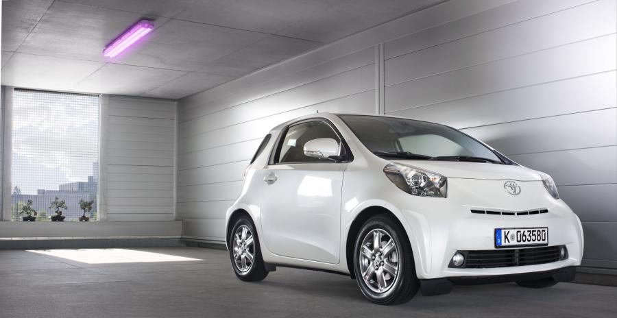  Toyota iQ 2008 года  (фото 84 из 225)